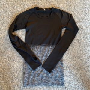COPY - Lulu L/S top